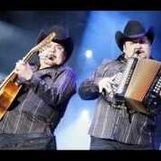 Le texte musical CRUCES de PESADO est également présent dans l'album Corridos: defendiendo el honor (2008)