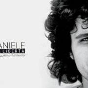 Le texte musical NAPULE SE SCET' SOTTO 'O SOLE de PINO DANIELE est également présent dans l'album Tracce di libertà (2015)