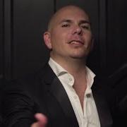 Le texte musical COMO YO LE DOY de PITBULL est également présent dans l'album Como yo le doy (2014)