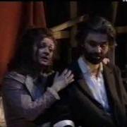 Le texte musical SONO ANDATI? FINGEVO DI DORMIRE de ANDREA BOCELLI est également présent dans l'album La boheme (2000)