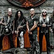 Le texte musical AT WAR WITH THE WORLD de PRIMAL FEAR est également présent dans l'album Rulebreaker (2016)