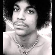 Le texte musical BABY de PRINCE est également présent dans l'album For you (1978)