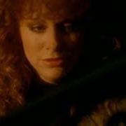 Le texte musical THIS PICTURE de REBA MCENTIRE est également présent dans l'album Rumor has it (1990)