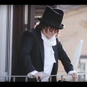 Le texte musical LA VOCE CHE TI DO de RENATO ZERO est également présent dans l'album Alt (2016)