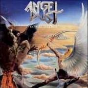 Le texte musical LEGIONS OF DESTRUCTION de ANGEL DUST est également présent dans l'album Into the dark past (1986)