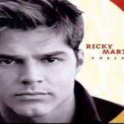 Le texte musical CASI UN BOLERO de RICKY MARTIN est également présent dans l'album Vuelve (1998)