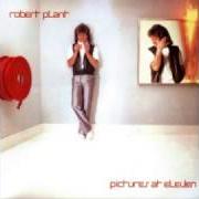 Le texte musical MOONLIGHT IN SAMOSA de ROBERT PLANT est également présent dans l'album Pictures at eleven (1982)