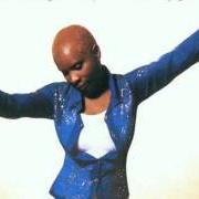 Le texte musical KORO-KORO de ANGELIQUE KIDJO est également présent dans l'album Fifa (1996)