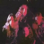 Le texte musical HALLOW'S VICTIMS de SAINT VITUS est également présent dans l'album Hallow's victim (1985)