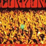 Le texte musical LIVING FOR TOMORROW de SCORPIONS est également présent dans l'album Live bites (1995)