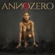 Le texte musical MENOMALE de ANNA TATANGELO est également présent dans l'album Anna zero (2021)