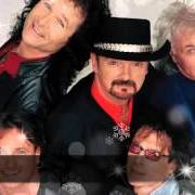 Le texte musical HAVE YOURSELF A MERRY LITTLE CHRISTMAS de SMOKIE est également présent dans l'album Light a candle (1996)