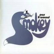 Le texte musical IT MAKES ME MONEY de SMOKIE est également présent dans l'album Pass it around (1975)