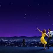 Le texte musical SOMEONE IN THE CROWD de SOUNDTRACK est également présent dans l'album La la land (2017)