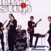 Le texte musical STAY THE NIGHT de STATUS QUO est également présent dans l'album Back to back (1983)