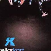 Le texte musical EVERYTHING IS DIFFERENT NOW de STELLAR KART est également présent dans l'album Everything is different now (2010)