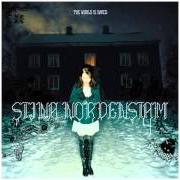 Le texte musical ON FALLING de STINA NORDENSTAM est également présent dans l'album The world is saved (2004)