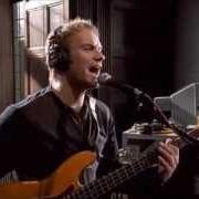 Le texte musical EVERYBODY LAUGHED BUT YOU de STING est également présent dans l'album Ten summoner's tales (1993)