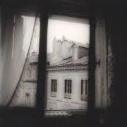 Le texte musical SAM WONG HOTEL de SUN KIL MOON est également présent dans l'album Admiral fell promises (2010)