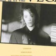 Le texte musical THE QUEEN & THE SOLDIER de SUZANNE VEGA est également présent dans l'album Suzanne vega (1985)