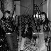 Le texte musical DON'T WAIST YOUR TIME de SWV est également présent dans l'album New beginning (1996)