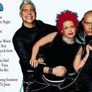 Le texte musical ROSES ARE RED de AQUA est également présent dans l'album Aquarium (1997)