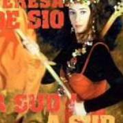 Le texte musical PIZZICA de TERESA DE SIO est également présent dans l'album A sud ! a sud ! (2004)