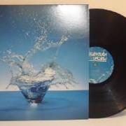 Le texte musical EVERYTHING'S BLUE de ARCHITECTURE IN HELSINKI est également présent dans l'album Moment bends (2011)