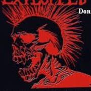 Le texte musical SINGALONGABUSHELL de THE EXPLOITED est également présent dans l'album Let's start a war (1983)