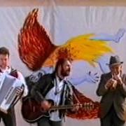 Le texte musical DOVE SCENDONO LE STRADE de GANG est également présent dans l'album Storie d'italia (1993)