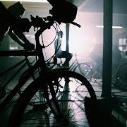 Le texte musical THEN IT COMES TO ME de THE PROCLAIMERS est également présent dans l'album Angry cyclist (2018)