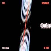 Le texte musical THE IZE OF THE WORLD de THE STROKES est également présent dans l'album First impressions of earth (2006)