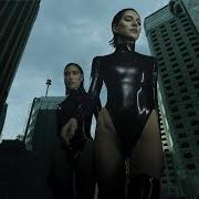 Le texte musical CATCH FIRE de THE VERONICAS est également présent dans l'album Godzilla (2021)