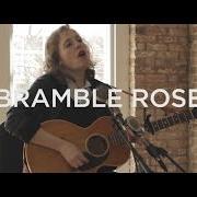 Le texte musical VIRGINIA, NO ONE CAN WARN YOU de TIFT MERRITT est également présent dans l'album Bramble rose (2002)