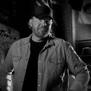 Le texte musical HAVEN'T HAD A DRINK ALL DAY de TOBY KEITH est également présent dans l'album Hope on the rocks (2012)