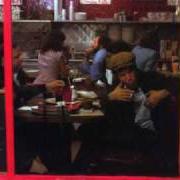 Le texte musical ON A FOGGY NIGHT de TOM WAITS est également présent dans l'album Nighthawks at the diner (1975)
