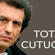 Le texte musical SINFONIA de TOTO CUTUGNO est également présent dans l'album L'italiano (1983)