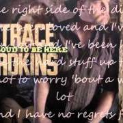 Le texte musical LOVE BUZZ de TRACE ADKINS est également présent dans l'album Proud to be here (2011)