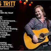 Le texte musical HERE'S A QUARTER (CALL SOMEONE WHO CARES) de TRAVIS TRITT est également présent dans l'album Greatest hits: from the beginning (1995)