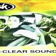 Le texte musical FOLK SONG de ASH est également présent dans l'album Nu-clear sounds (1998)