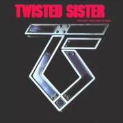 Le texte musical YOU'RE NOT ALONE (SUZETTE'S SONG) de TWISTED SISTER est également présent dans l'album You can't stop rock and roll (1983)