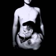Le texte musical THE CRYSTAL BALLROOM de U2 est également présent dans l'album Songs of innocence (2014)