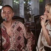 Le texte musical I DO de ASHLEE SIMPSON est également présent dans l'album I do (2018)