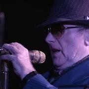 Le texte musical CALEDONIA SWING de VAN MORRISON est également présent dans l'album Keep me singing (2016)