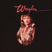 Le texte musical I WALK THE LINE de WAYLON JENNINGS est également présent dans l'album I've always been crazy