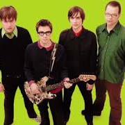 Le texte musical KNOCK DOWN DRAG OUT de WEEZER est également présent dans l'album Weezer (the green album) (2001)