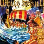 Le texte musical THE KILLING QUEEN de WHITE SKULL est également présent dans l'album Tales from the north (1999)