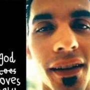 Le texte musical BASS AND THE MOVEMENT de ATMOSPHERE est également présent dans l'album God loves ugly (2002)