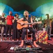 Le texte musical SACRED de XAVIER RUDD est également présent dans l'album Nanna (2015)