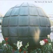Le texte musical THE CURVE OF THE EARTH de ATTACK IN BLACK est également présent dans l'album The curve of the earth (2007)
